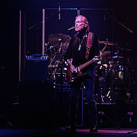 Gregg Allman //images.artistrunwebsite.com/gallery/img_1902571464945459_large.jpg?1465893896