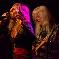 Eliza Neals & the Narcotics //images.artistrunwebsite.com/gallery/img_1902621464945631_large.jpg?1465893873
