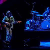 Ray Lamontagne //images.artistrunwebsite.com/gallery/img_2061991474912497_large.jpg?1475086126