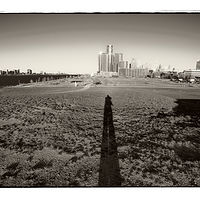 In The Shadow Of Detroit //images.artistrunwebsite.com/gallery/img_2062271474915462_large.jpg?1474919270