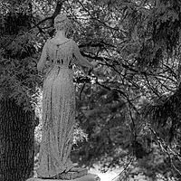 Statue //images.artistrunwebsite.com/gallery/img_2062431474916329_large.jpg?1474919211