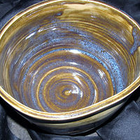 Oval Bowl //images.artistrunwebsite.com/gallery/img_2087141476764647_large.jpg?1480489435