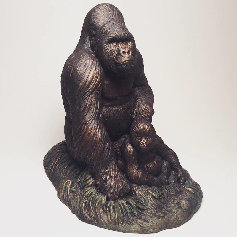 Mountain Gorilla Silverback and baby sculpture Sculpture Mountain Gorilla Silverback and baby sculpture by Jason Shanaman
