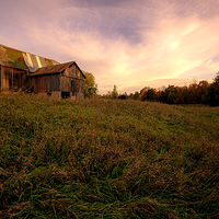 Boyne Barn //images.artistrunwebsite.com/gallery/img_2493481512346958_large.jpg?1512347923