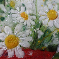 Daisies in Red Spotty Pot - detail //images.artistrunwebsite.com/gallery/img_2564821520977156_large.jpg?1526330964