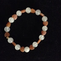 white quartzite and carnelian heart bracelet //images.artistrunwebsite.com/gallery/img_2685911538089507_large.jpg?1538089654