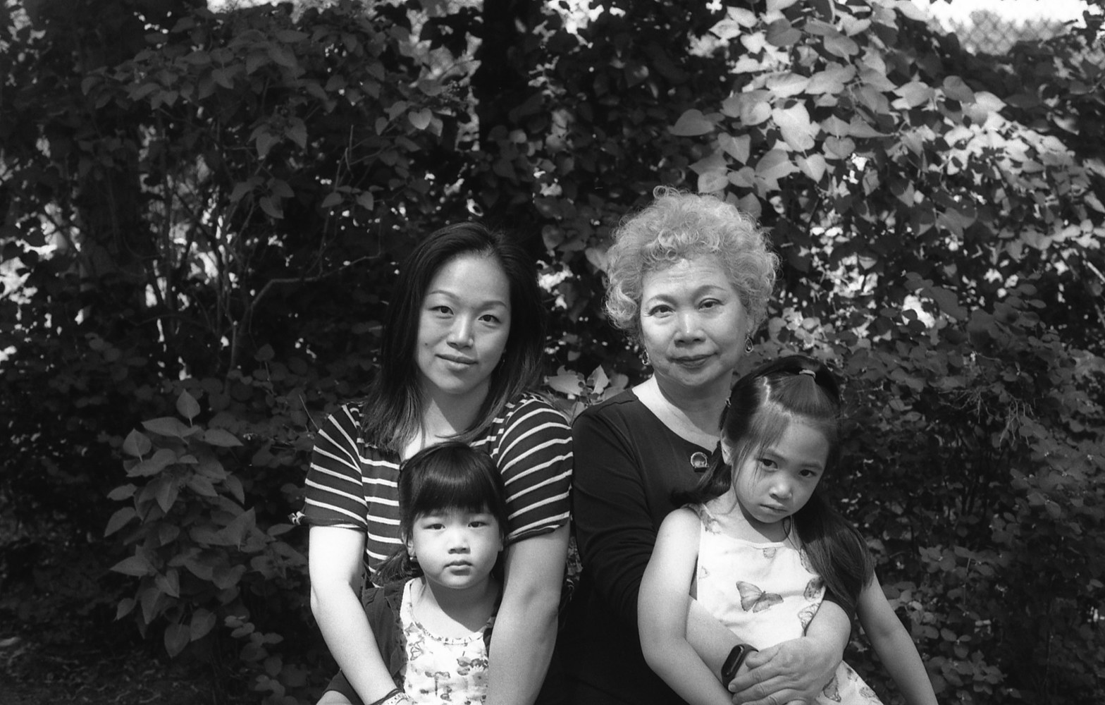 Return to: Les photographies Jui, Yen, Eleanor & Matilda by Sarah Seené