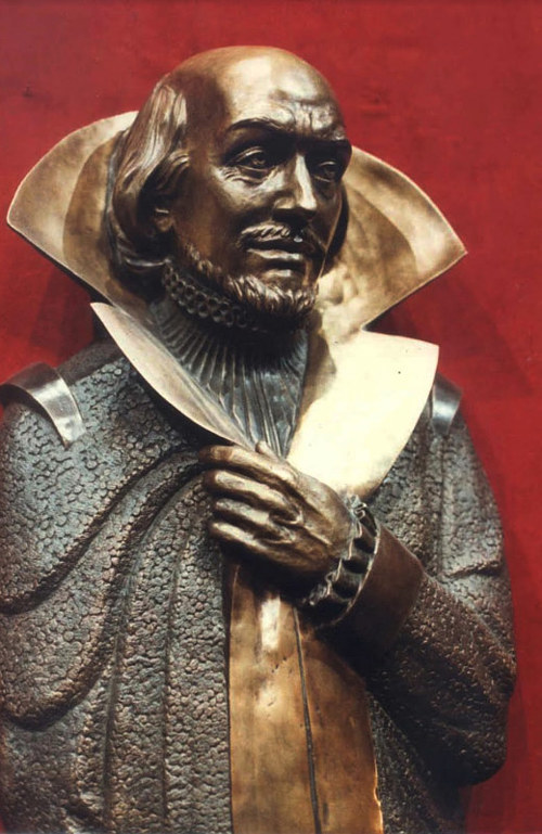 A bronze statue of shakespeare