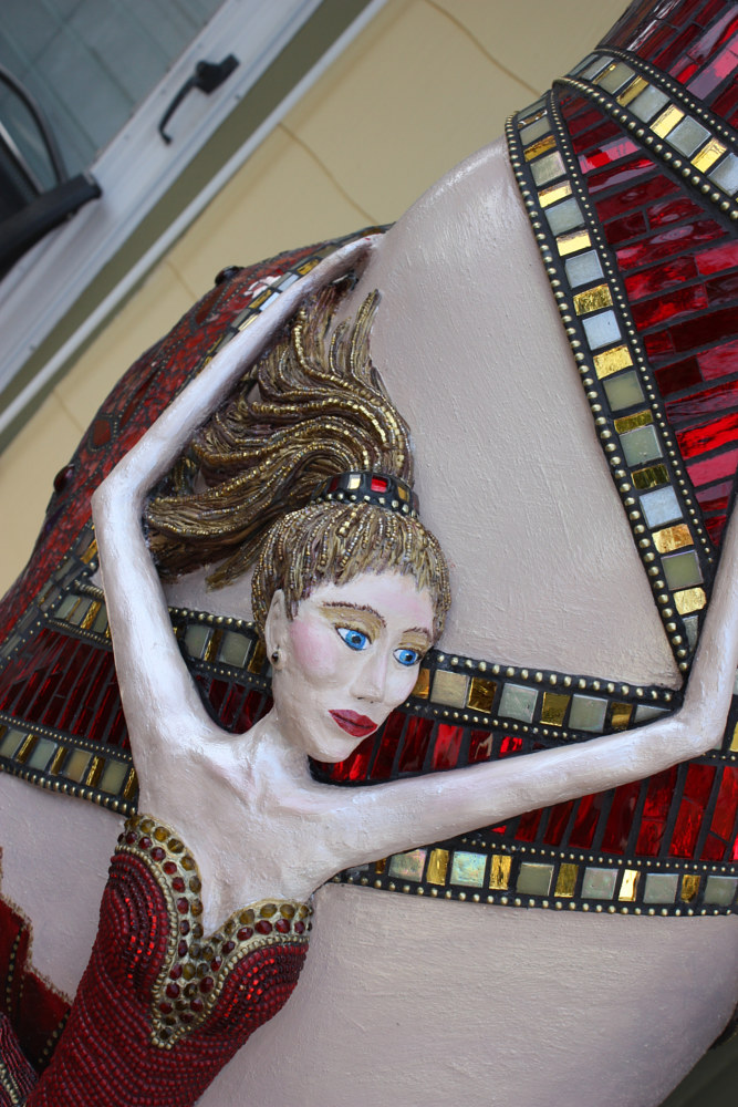 En Avante by Linda Biggers