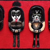 Acrylic painting KISS by Yumi Knight
