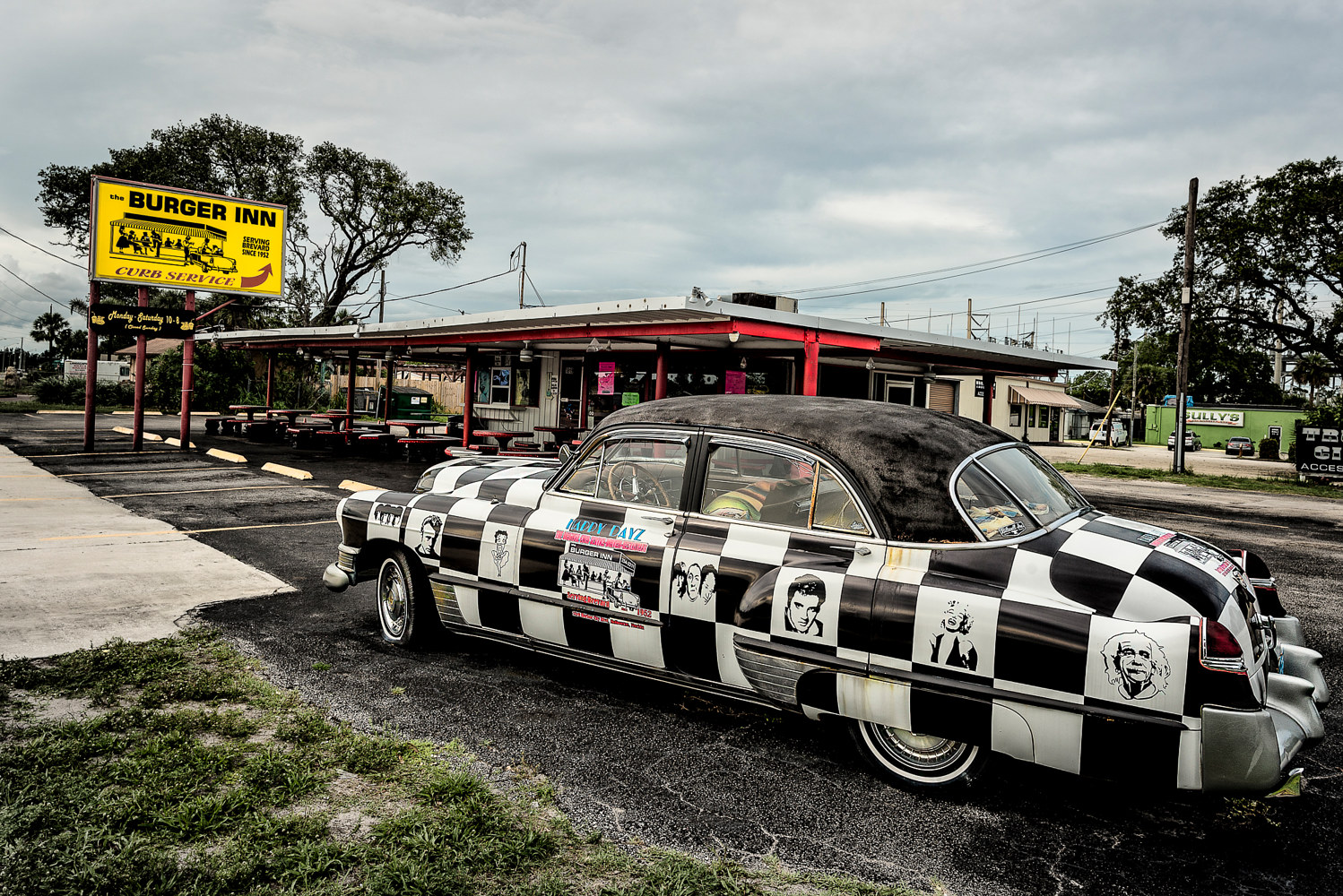 Burger Inn Cady Eau Gallie, Fl  (PL58_7445BWT) by Gary Jones